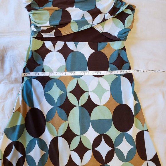 Geometric Asymmetrical Hem Dress - Picture 5 of 8